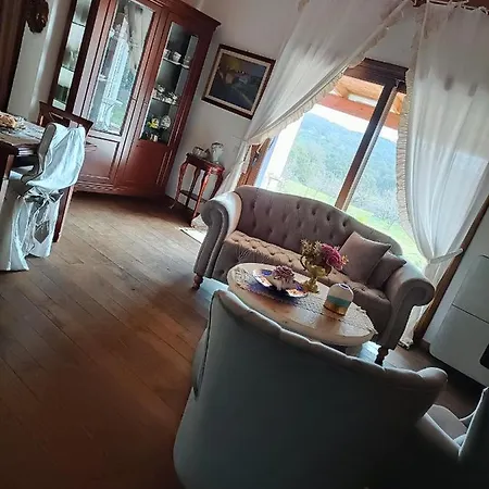 Paradiso فندق مبيت وإفطار تيمبيو باوسانيا